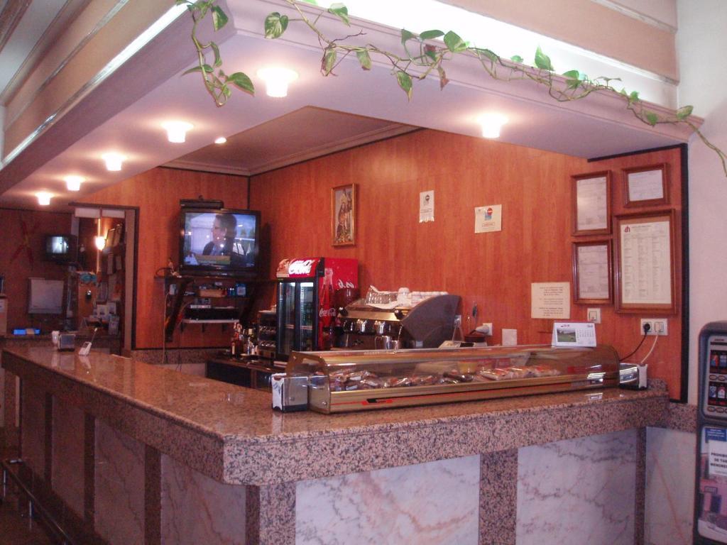 Hotel Los Hermanos Ocaña Екстериор снимка