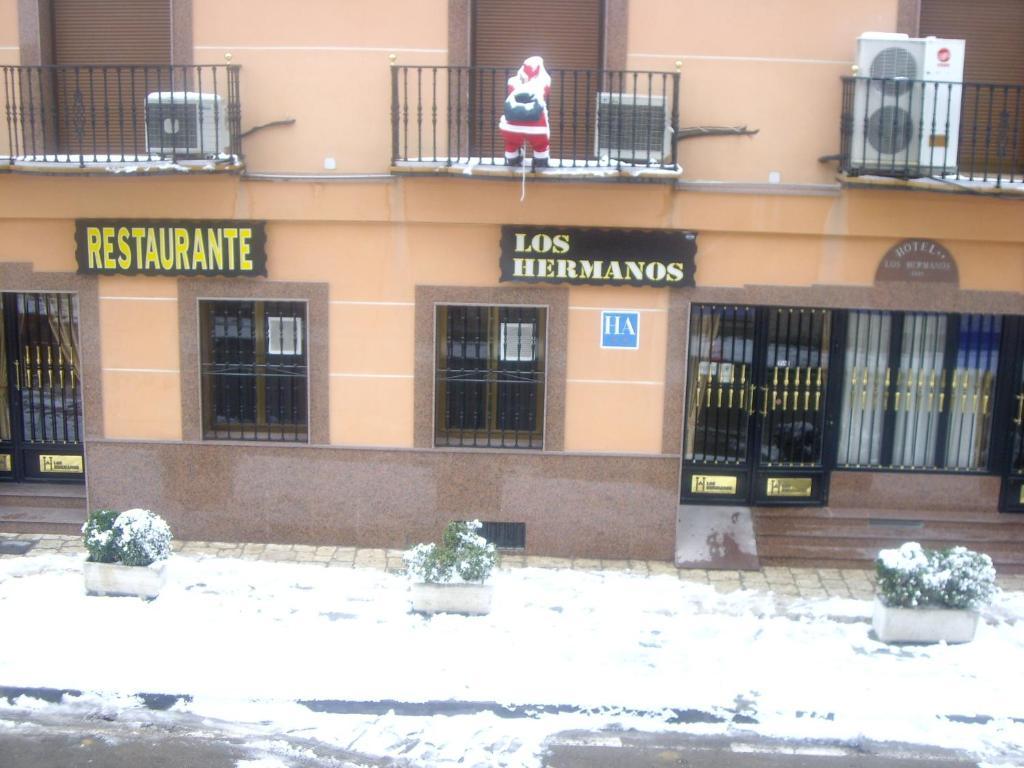 Hotel Los Hermanos Ocaña Екстериор снимка
