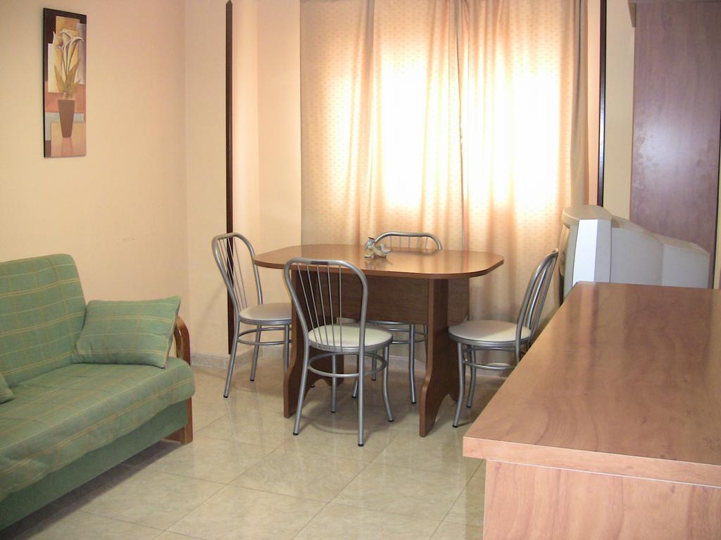 Hotel Los Hermanos Ocaña Екстериор снимка