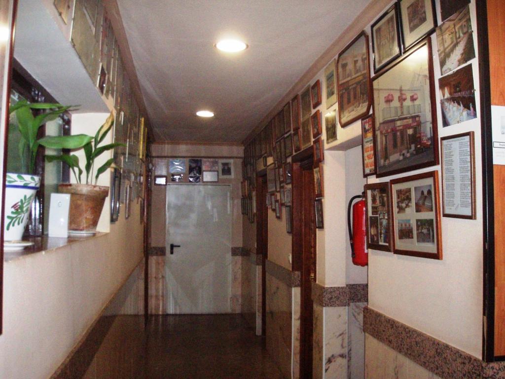 Hotel Los Hermanos Ocaña Екстериор снимка