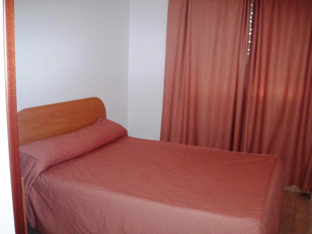 Hotel Los Hermanos Ocaña Стая снимка