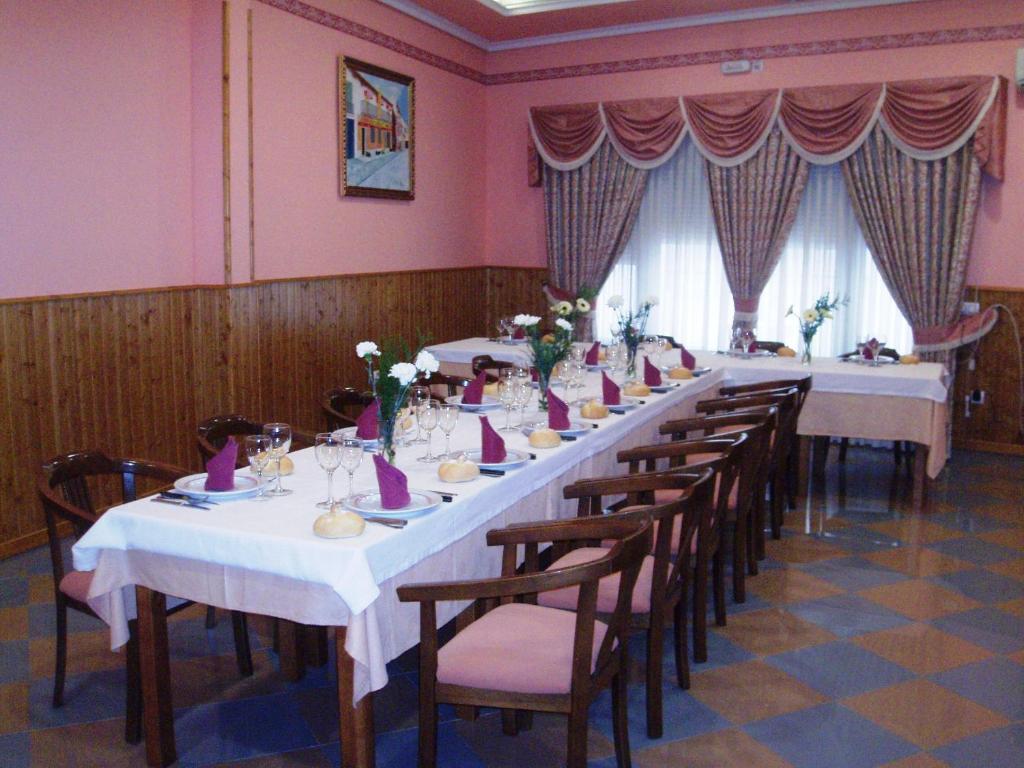 Hotel Los Hermanos Ocaña Екстериор снимка