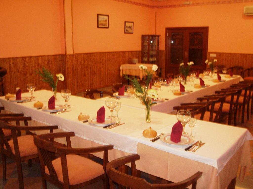 Hotel Los Hermanos Ocaña Екстериор снимка