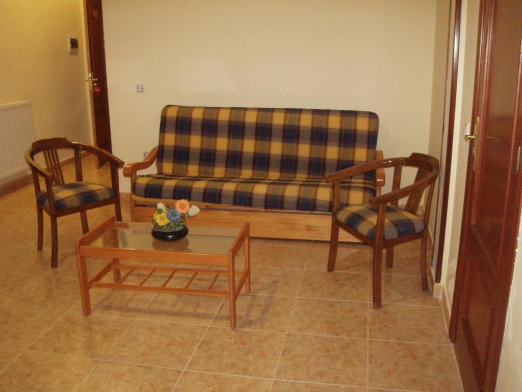 Hotel Los Hermanos Ocaña Стая снимка