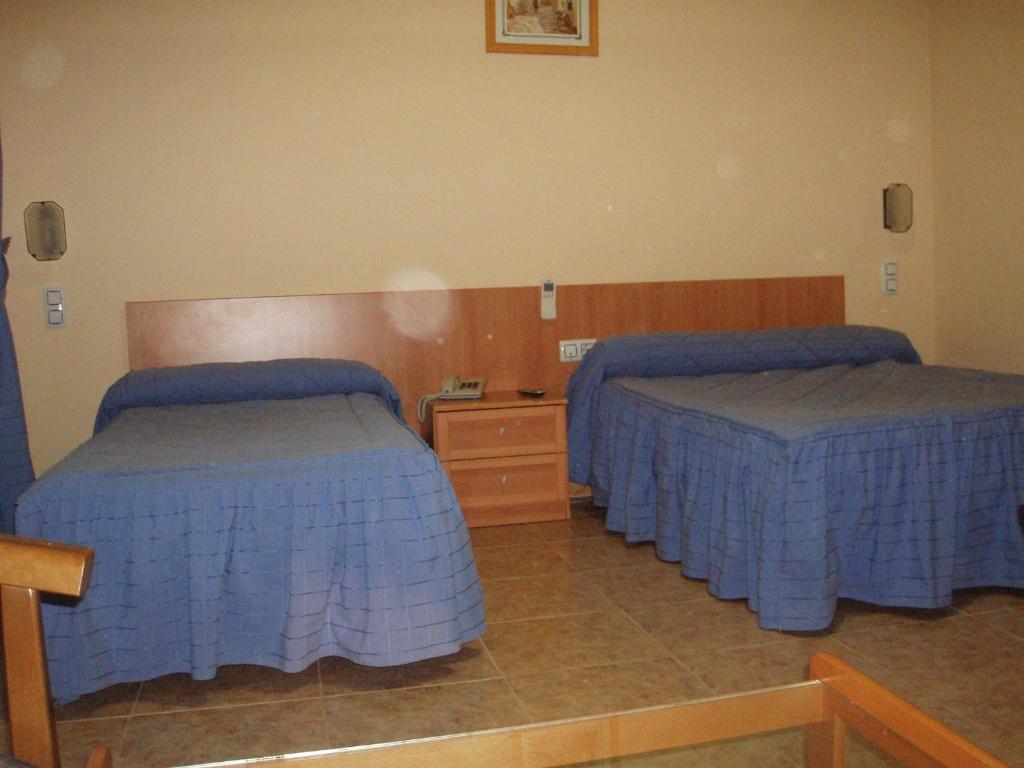 Hotel Los Hermanos Ocaña Стая снимка