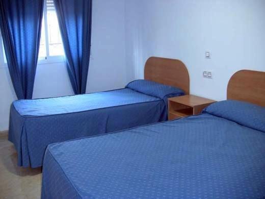 Hotel Los Hermanos Ocaña Стая снимка